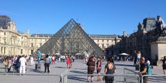LOUVRE NATIONAL MUSEUM PARIS