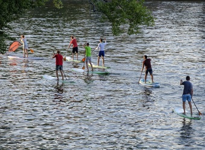 STAND-UP PADDLE-SURFING  ADVENTURE