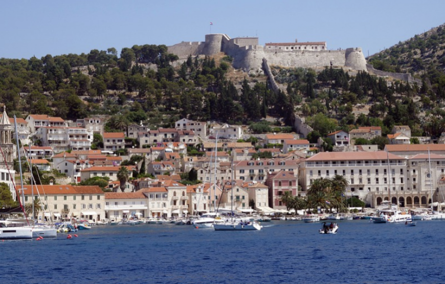 8 DAYS HVAR- DUBROVNIK FROM SPLIT